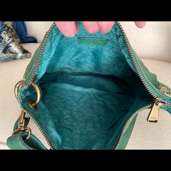 Fossil Crossbody - Picture 6 of 8